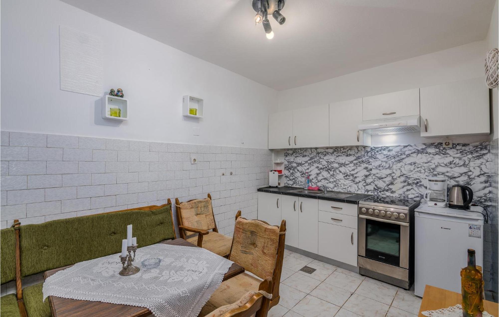 Lovely Apartment In Stara Baska 1 With Kitchen Ngoại thất bức ảnh